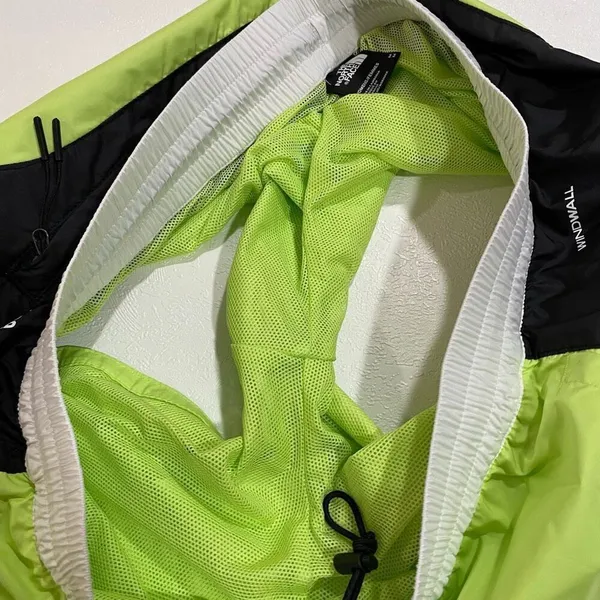 The North Face Women’s Green Running Shorts Size Medium Hydrenaline Athletic - Image 8