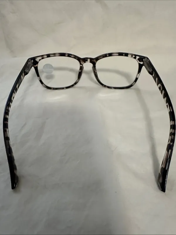 Ladies blue light filtering glasses with 1.0 magnification. NWT - Image 3
