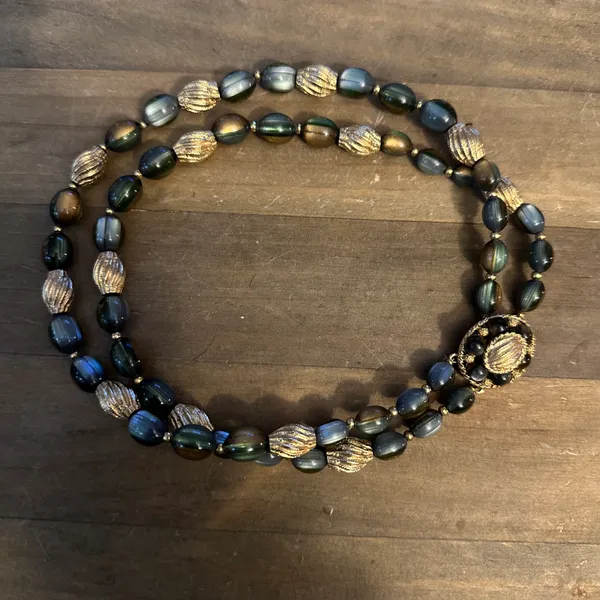 Vintage Doubled Green And Gold Bead Choker Necklace - Image 6