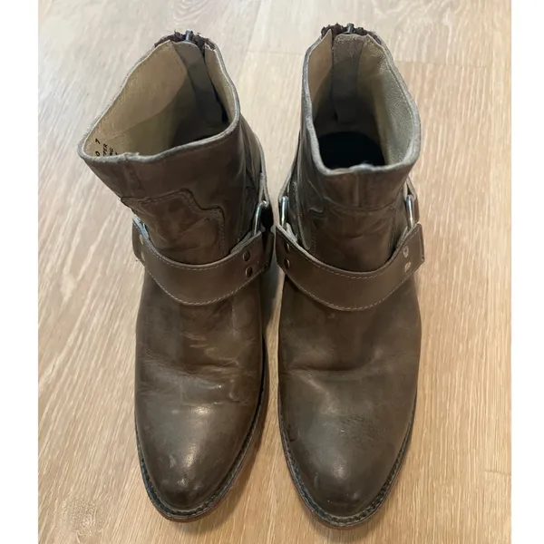 Freebird by Steven Women's Santiago Harness Boots Size 7 Stone Distressed Ankle - Image 2