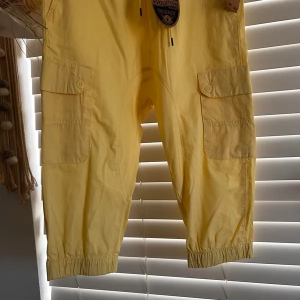 Source Unknown Y2K crop pastel yellow cargo capri harem pants size Large NWT - Image 4