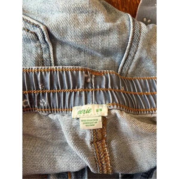 Aerie Distressed Denim Shorts Elastic Waist Medium Wash Size M - Image 2