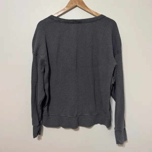OFFLINE By Aerie Oversized Waffle Henley T-Shirt size medium long sleeve top - Image 6