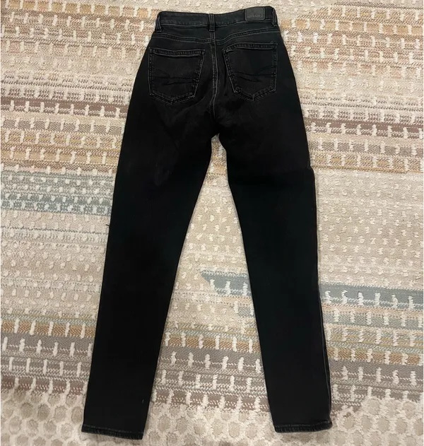 American Eagle Jeans - Image 3