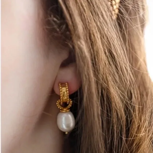 NWOT Gold and White Pearl Hoop Earrings - Image 3