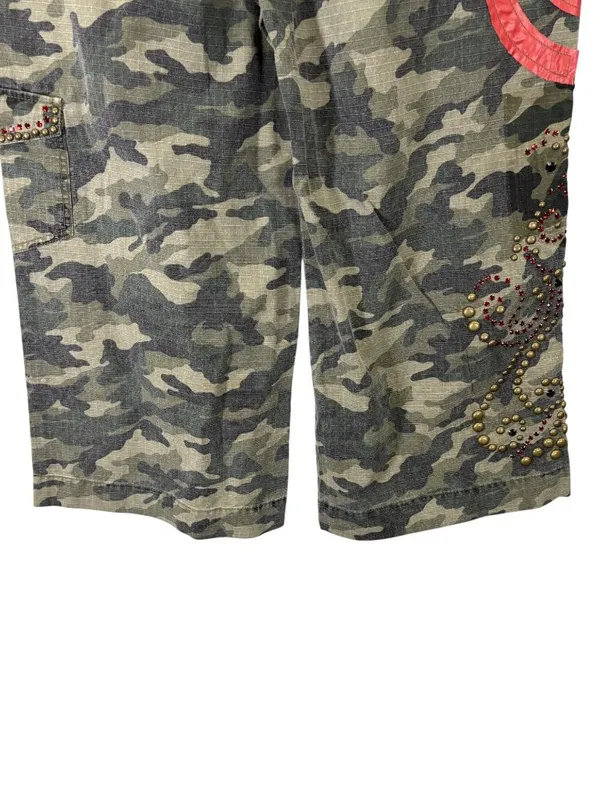 Vintage True Rebel Y2k Low Rise Embellished Cargo Shorts Size Large - Image 7