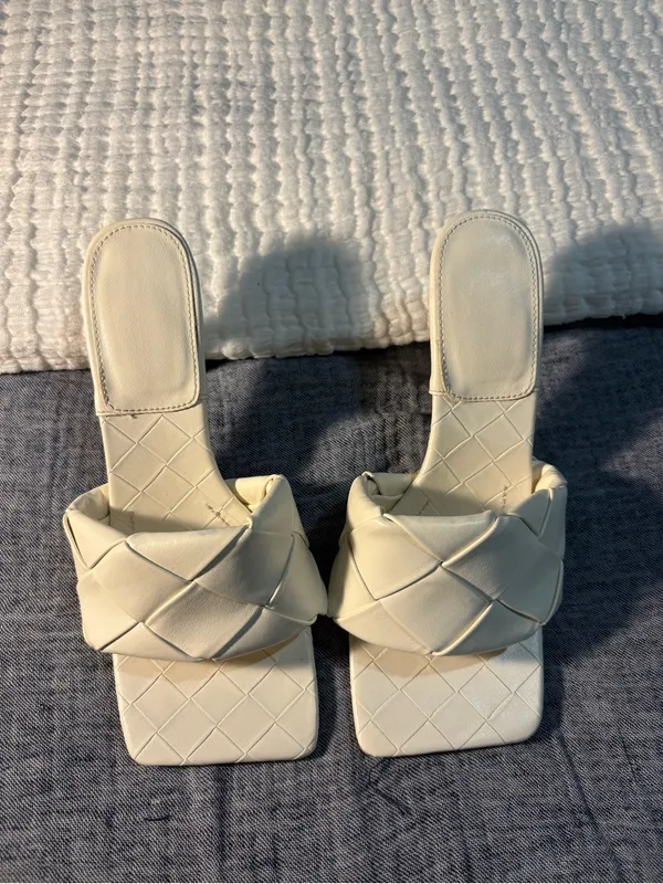 White woven leather stiletto size 7 - Image 7