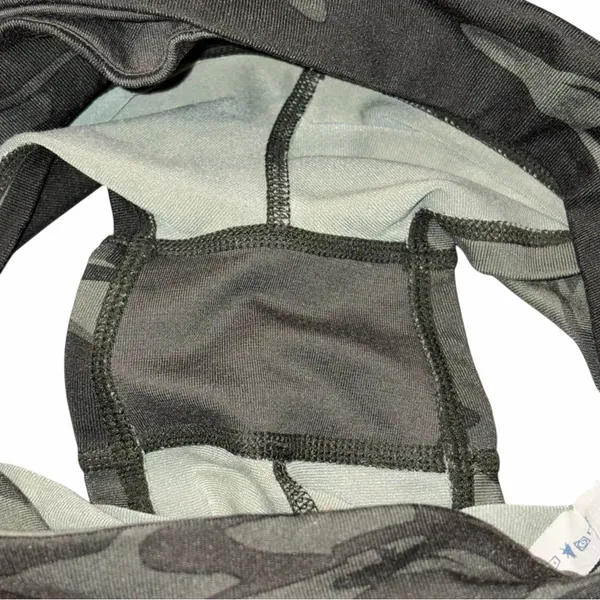 Lululemon Wren/Retro Green Camo Boogie Shorts size 2 - Image 8