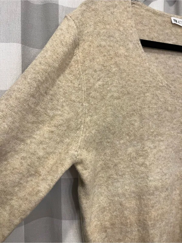 ZYIA Women's V-Neck Sweater in Light Tan - Image 2