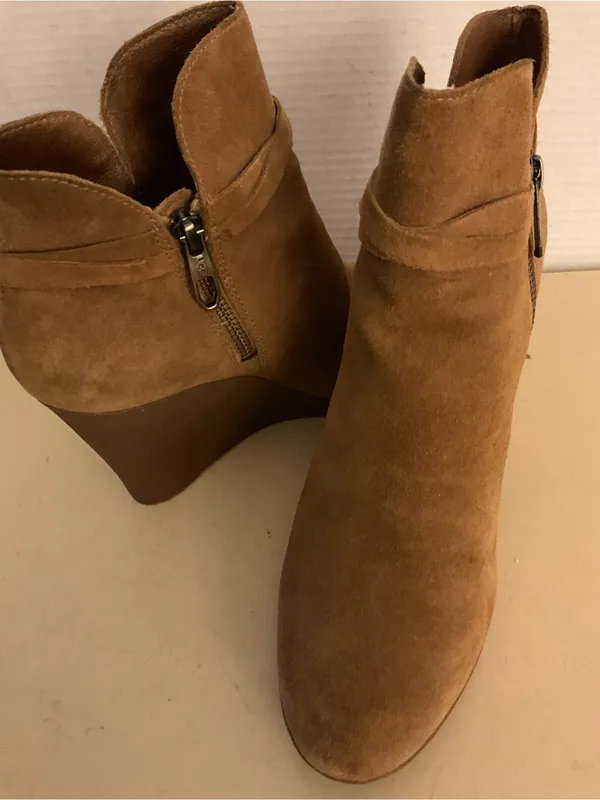 UGG Women's chestnut brown suede platform wedge wedge boots US 8.5 - Image 2