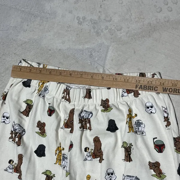 Disney Pajama Bottoms Men's SZ M AOP Star Wars Loungewear Pants Yoda Chewy - Image 5