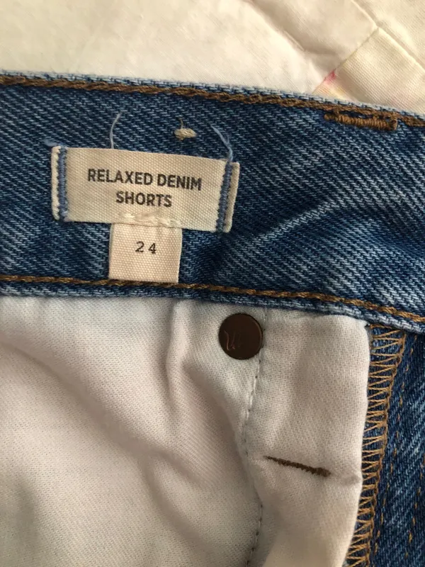 Madewell Denim Shorts Relaxed Raw Hem - Image 4