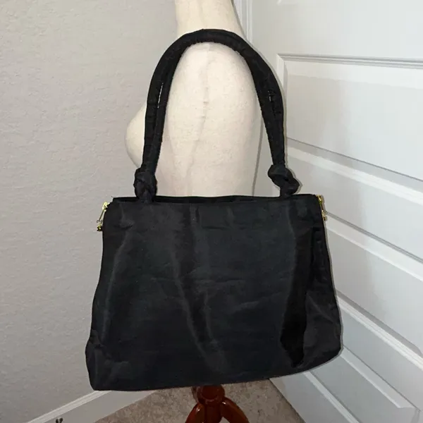 Debbee Travel Shoulder Bag Size OS Black - Image 5