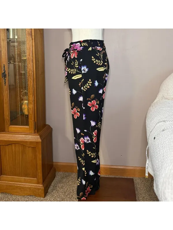 Express Black and Colorful Floral High-Rise Ankle Pants Women's Size 4L - Image 3