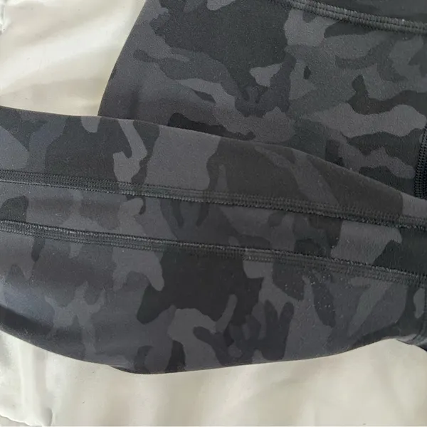 Lululemon Align Crop *21" Incognito Camo Multi Grey 4 - Image 9