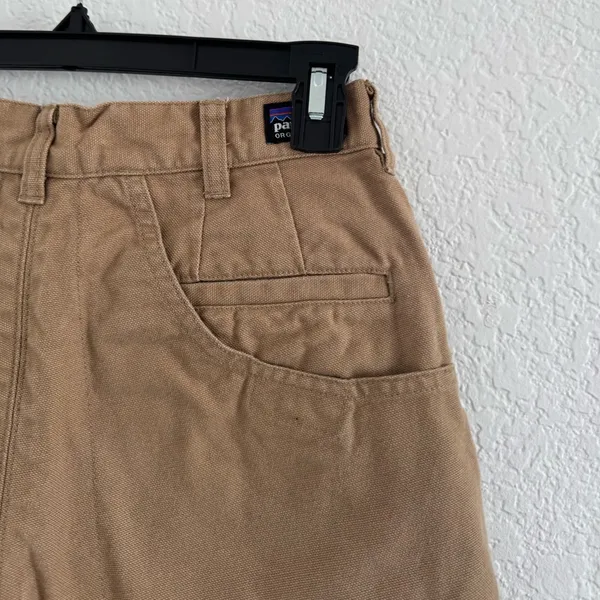 Patagonia Tan High Waist Shorts Classic Casual Design - Image 3