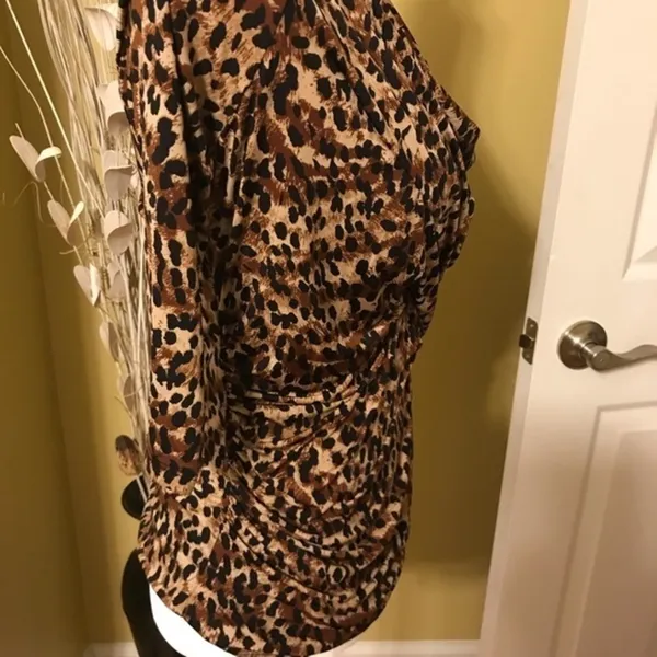 2 for $15 Women’s Worthington top Size MP - Image 4