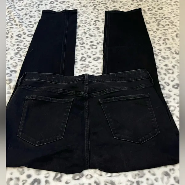 Old Navy Jeans - Image 3