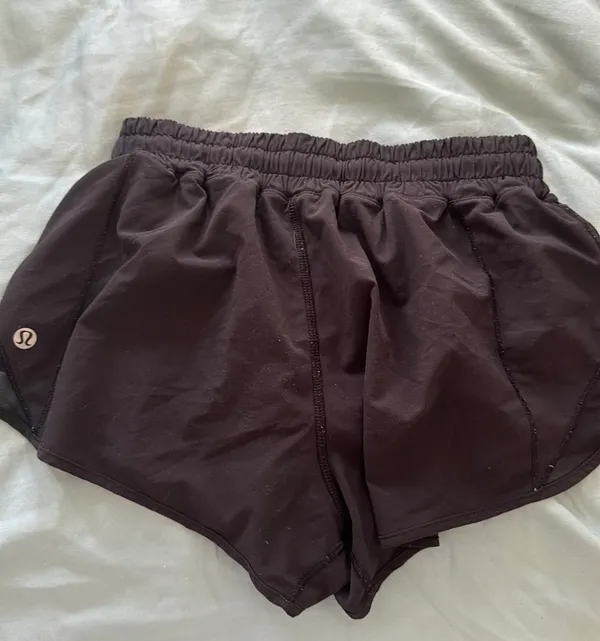 Hotty Hot Short 2.5” - Image 2