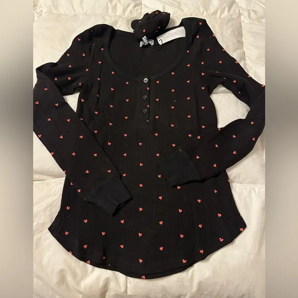 Plush Thermal Heart Pajama & Scrunchie Set - NWT - Size XS - Image 4