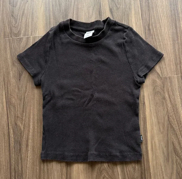 Aritzia TNA Baby Tee - Image 2
