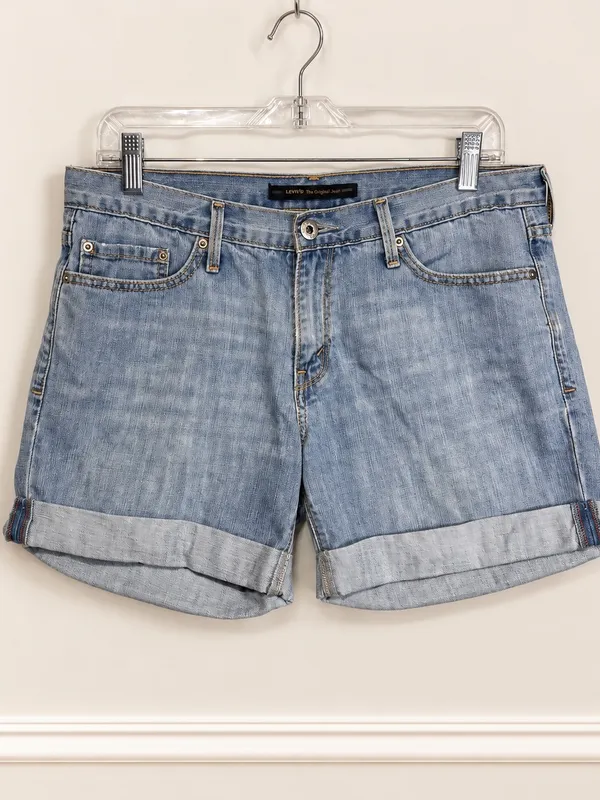 Rare 2009 Levi’s Boyfriend Denim Shorts Upside Down Red Tab Error Size 8 - Image 2
