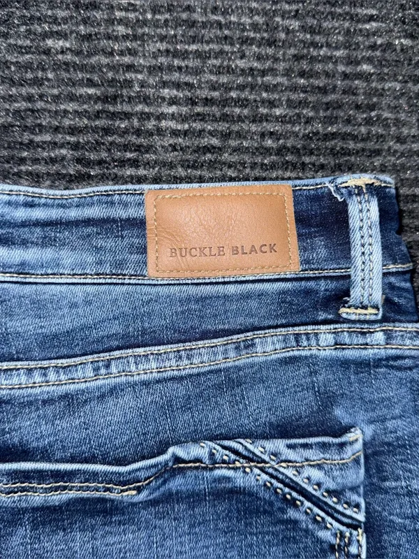 Buckle Black NWOT Fit 85 Straight Stretch Cuffed Jean Kiessel Wash 28x32 BBW1194 - Image 5