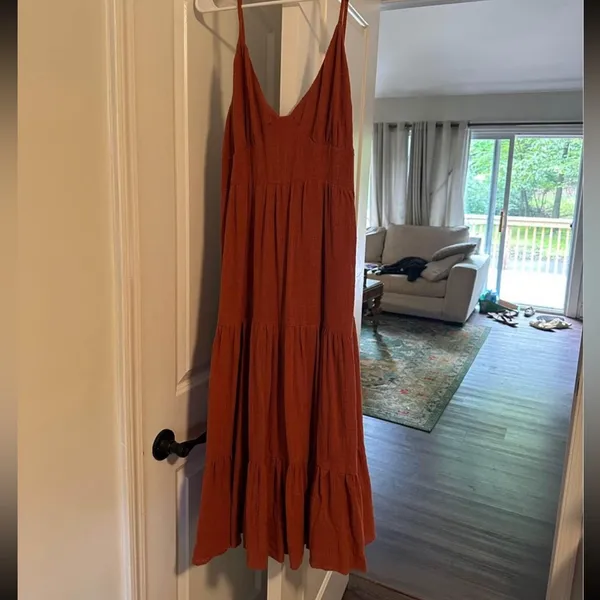 Lulus Tiered Midi Dress Size L - Image 2