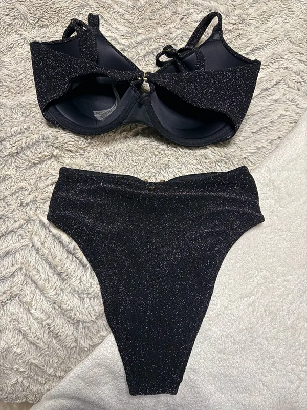 Victoria's Secret Bikini - Image 2
