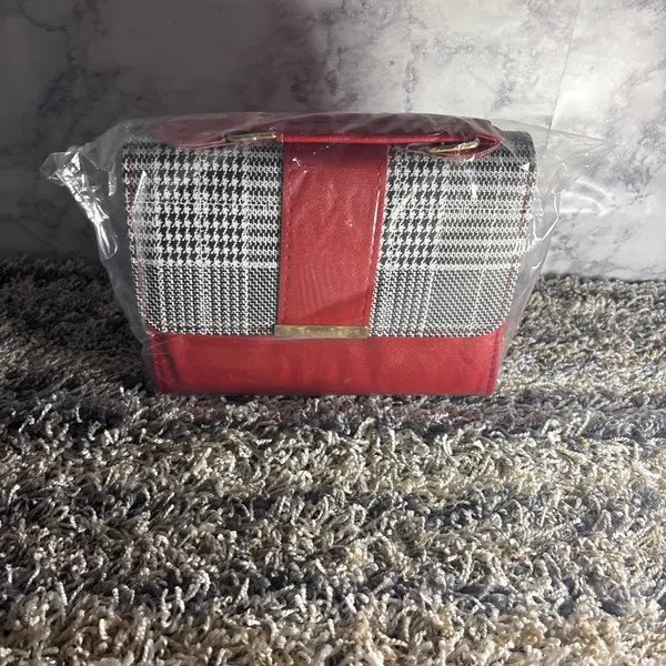 Red Plaid Crossbody Handbag with Adjustable Strap - Image 4