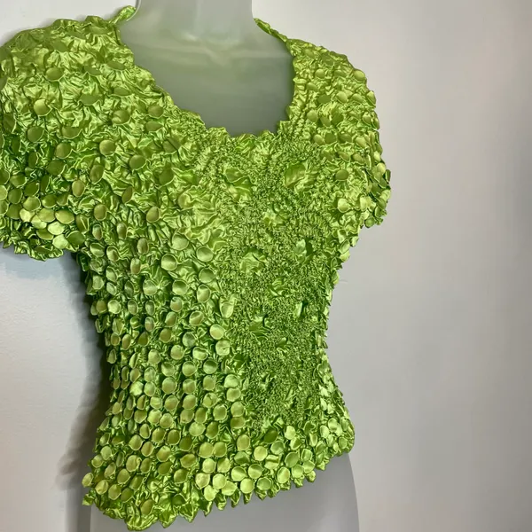Popcorn Bubble Shirt Green - Image 4