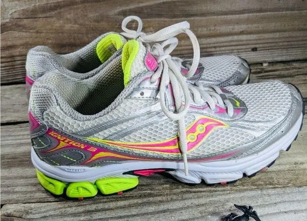 Saucony running ignition 3 size 8 gray - Image 2