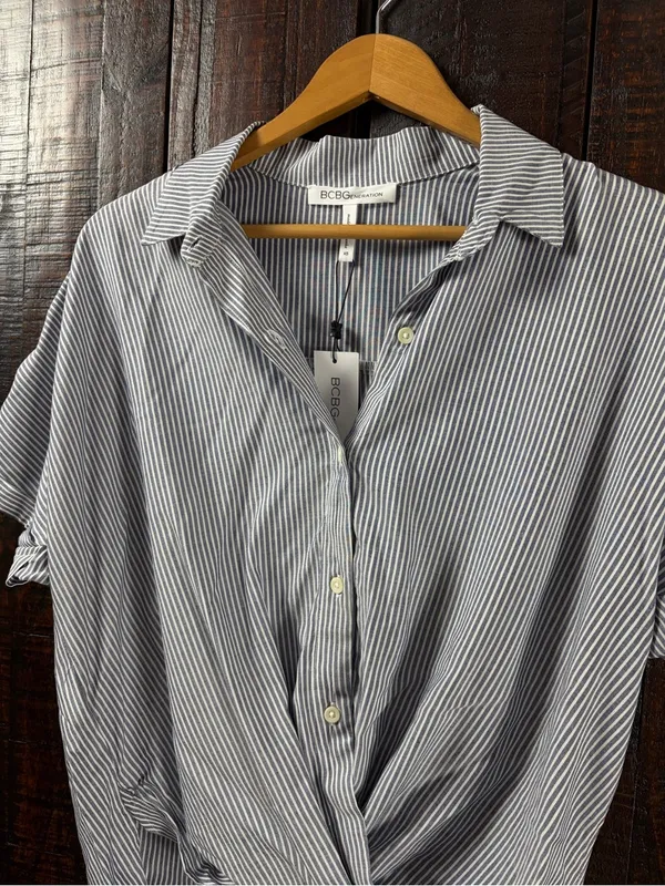 BCBGeneration Pinstripe Twist-Front Hi-Low Buttobg front Shirt NWT XS - Image 6