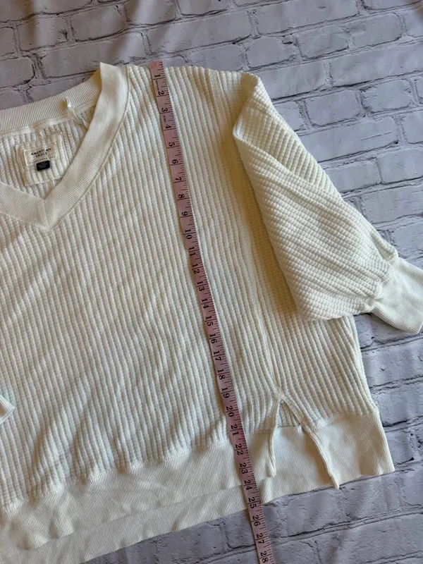 American Eagle Top Womens Large Thermal Oversized White V-neck Waffle Knit Shirt - Image 3