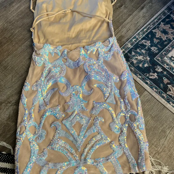 Lucy in the Sky Starstruck Strappy Dress in Nude Iridescence size small - Image 8