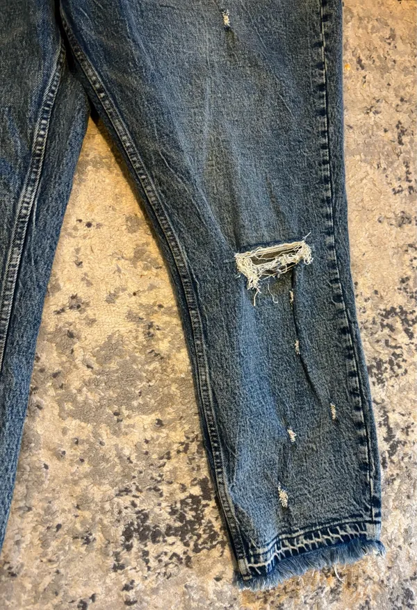 Abercrombie & Fitch The Mom High Rise distressed jeans woman’s size 22R/36 NWT - Image 2