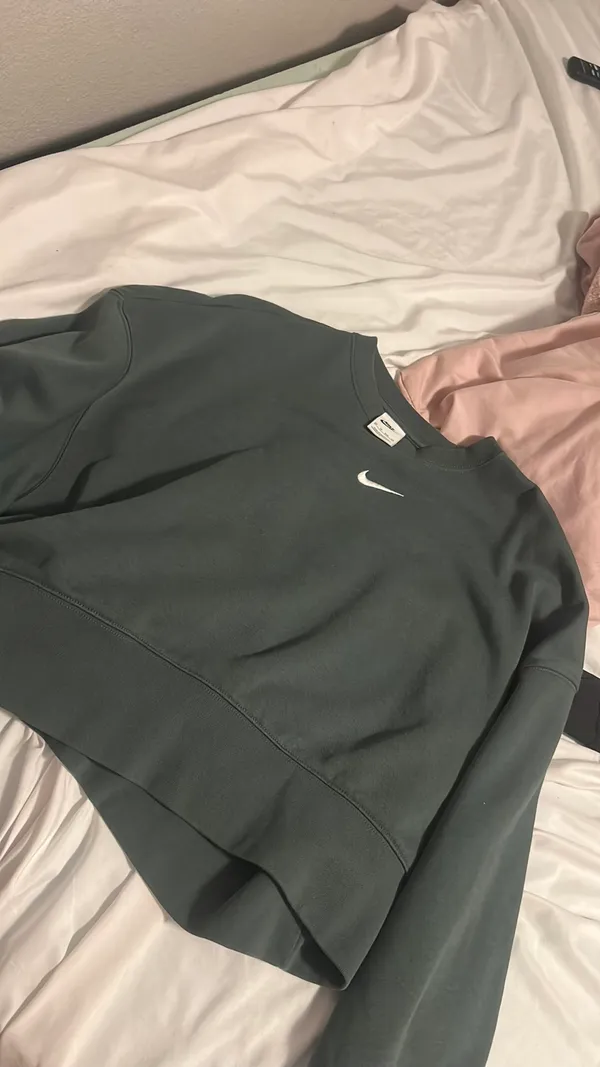 Nike Sweater Women’s - Image 2