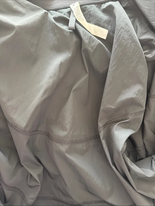lululemon athletica Oversized Lightweight Cinch Bomber Jacket - Image 9