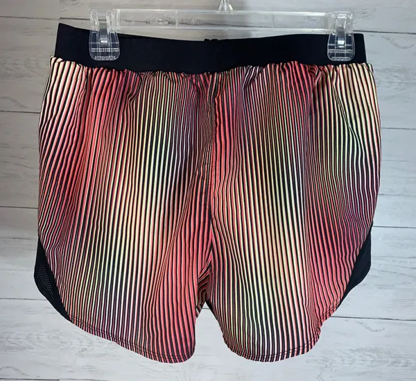 Under Armour heatgear striped shorts size M womens - Image 5
