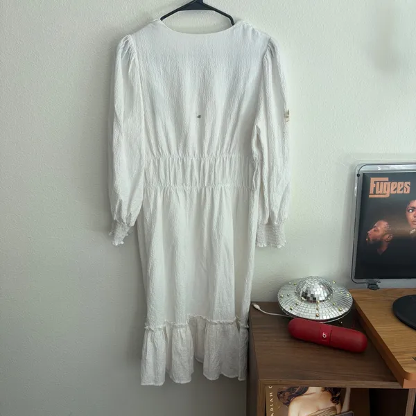 Calvin Klein White Textured V-Neck Midi Dress Smocked Waist‎ Size 6 - Image 7