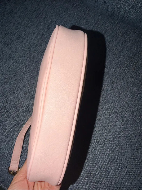 NWOT Juicy Couture Elegant Blush Shoulder Bag with Gold Accents - Image 3