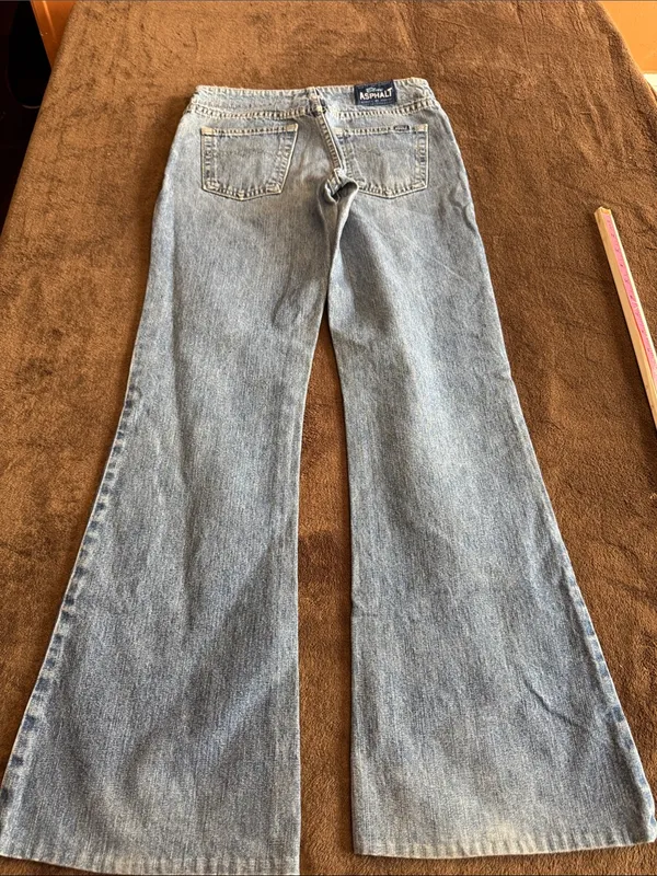 Blue Asphalt Vintage Light Wash Flare Jeans - Wide Leg - Image 7