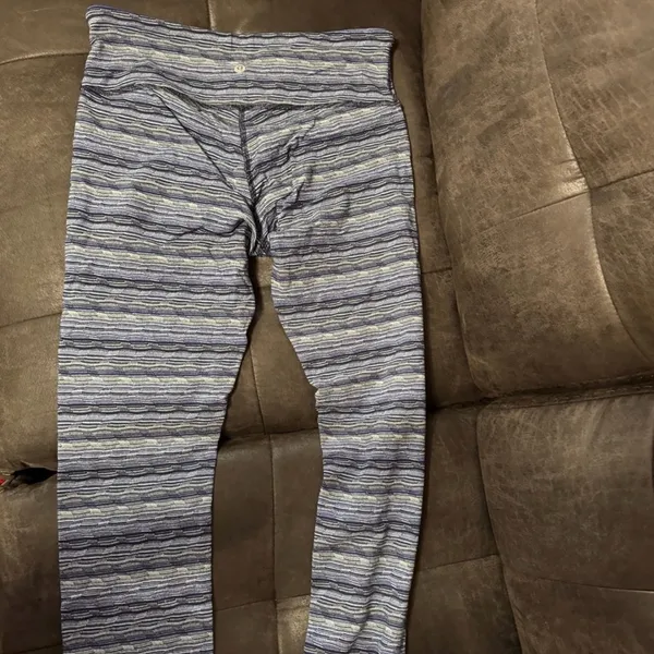 Blue Patterned Leggings and Colorful Sports Bra - Image 3