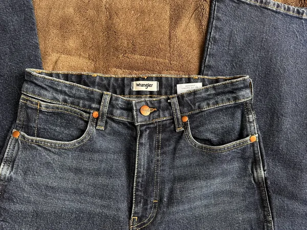 Wrangler Flare Jeans - Image 7