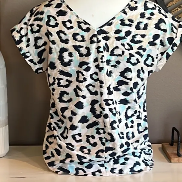 JUICY COUTURE Leopard Print Top Size Medium - Image 6