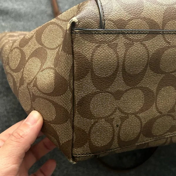 Coach Tan Signature‎ Tote Bag - Image 8
