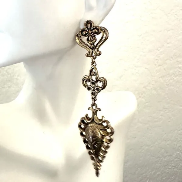 Gold tone Vintage Victorian Renaissance statement Dangle Earrings - Image 2