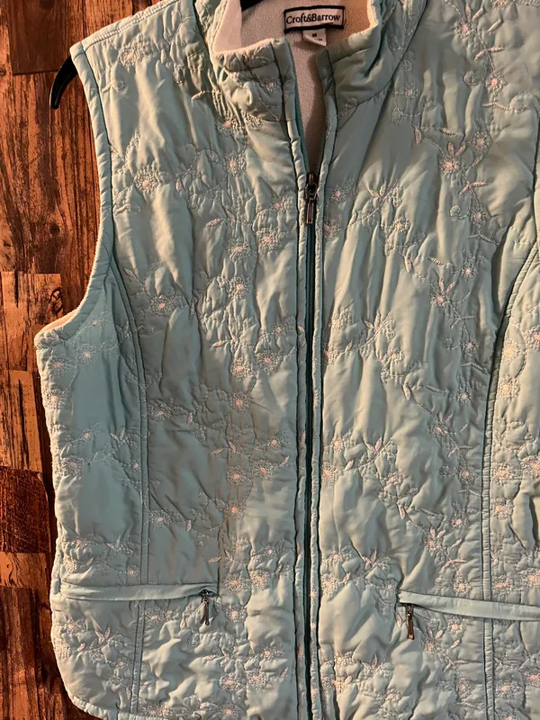 Croft & Barrow women quilted vest size medium lite teal - Image 4