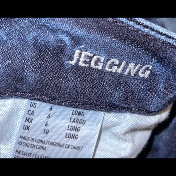 American Eagle Jeans - Image 4