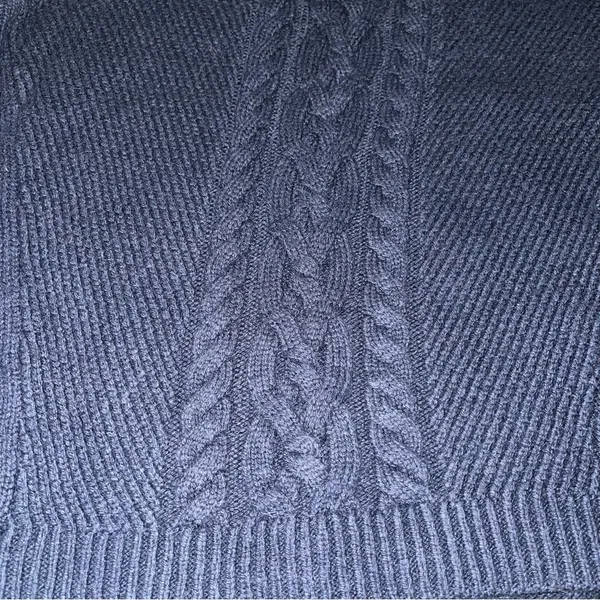 Lands’ End Sweater - Image 4